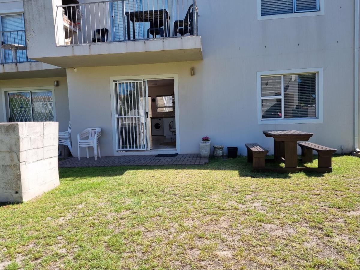 Modern Apartment Close To Kite Beach Langebaan Bagian luar foto